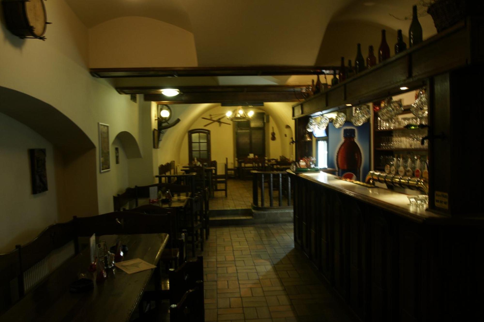 Hotel U Zlateho Andela Pardubice Extérieur photo